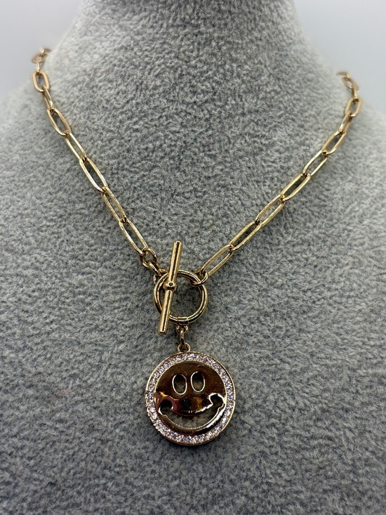 Jewelry - Gold Smiley Face Pendant Necklace - Gold Toggle Paperclip 18”